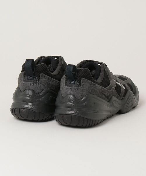 NIKE（ナイキ）の「NIKE/ナイキ ウィメンズ テック ヘラ（スニーカー・レディース・ブラック/ホワイト・23/24/25）」の3枚目の写真