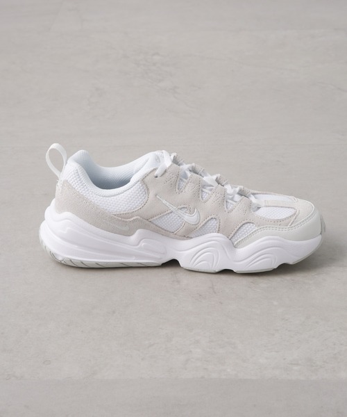 NIKE（ナイキ）の「NIKE/ナイキ ウィメンズ テック ヘラ（スニーカー・レディース・ブラック/ホワイト・23/24/25）」の16枚目の写真