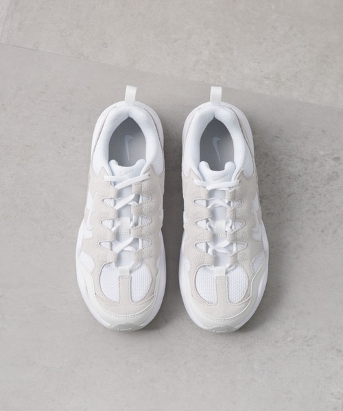 NIKE（ナイキ）の「NIKE/ナイキ ウィメンズ テック ヘラ（スニーカー・レディース・ブラック/ホワイト・23/24/25）」の18枚目の写真