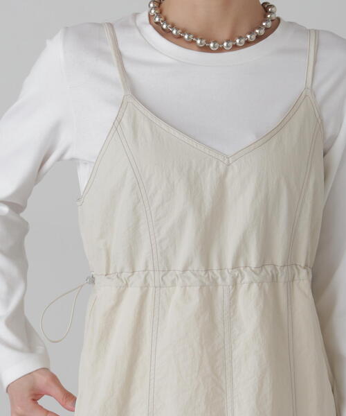 FREE'S MART（フリーズマート）の「◆配色ステッチナイロンキャミワンピース（ワンピース・レディース・ブラック/ホワイト/ベージュ・SMALL/MEDIUM）」の19枚目の写真