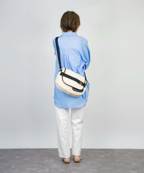 Jack Gomme（ジャックゴム）の「【JACK GOMME/ジャックゴム】ショルダーバッグ　メッセンジャーバッグ GABY（ショルダーバッグ・レディース・アイボリー/ネイビー・FREE）」の13枚目の写真