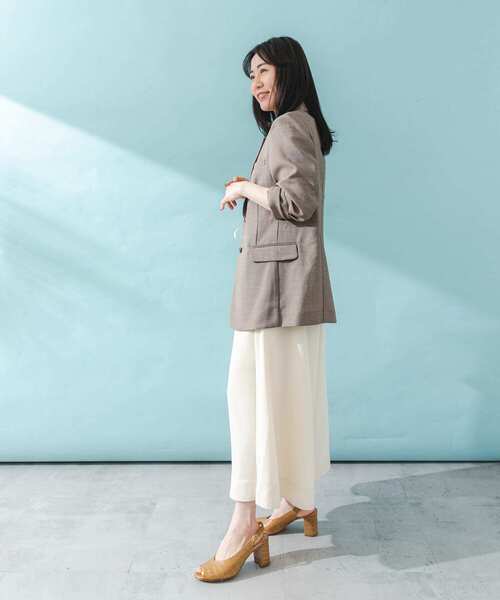 URBAN RESEARCH ROSSO WOMEN(アーバンリサーチ ロッソ)の「撥水Vネックオールインワン(つなぎ/オールインワン・レディース・ブラック/ホワイト系その他・FREE)」の14枚目の写真