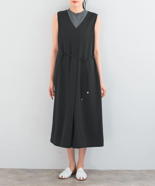 URBAN RESEARCH ROSSO WOMEN(アーバンリサーチ ロッソ)の「撥水Vネックオールインワン(つなぎ/オールインワン・レディース・ブラック/ホワイト系その他・FREE)」の20枚目の写真