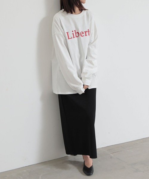 and it_(アンドイット)の「ロゴロングスリーブゆるカットソー(Tシャツ/カットソー・レディース・ホワイト×レッド/ホワイト×ブラック/ブラック・M)」の7枚目の写真