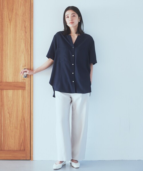 THE SHOP TK （ザ ショップ ティーケー ）の「◆【魅せる体型カバー服】Wポケット6分袖シャツ/洗える（シャツ/ブラウス・レディース・ライトグレー/オフホワイト/カーキ/ネイビー/サックスブルー/スミクロ/ベージュ・13/12）」の14枚目の写真