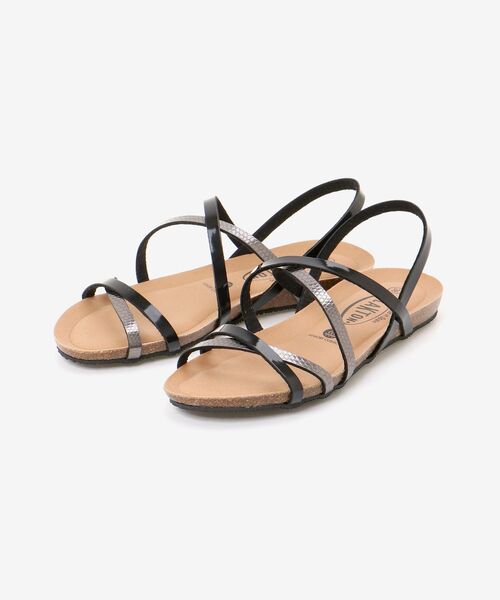 le.coeur blanc（ルクールブラン）の「PLAKTONクロスストラップサンダル（サンダル・レディース・ベージュ/ブラック・37/36）」の4枚目の写真