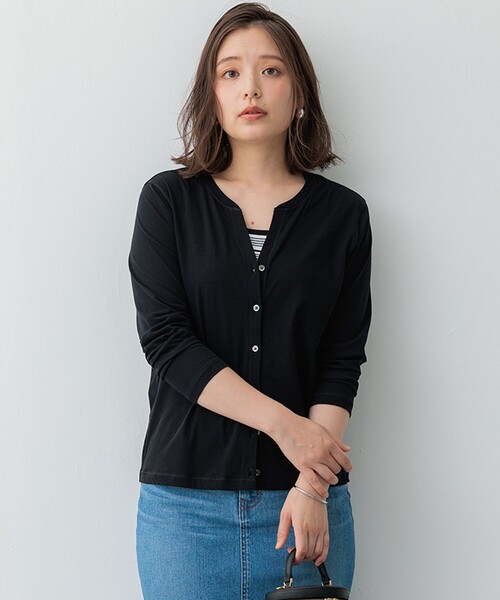 23区(ニジュウサンク)の「【SLOW/一部店舗限定】シアーツイストシングルジャージー カーディガン(Tシャツ/カットソー・レディース・ブラック系/グレー系/ベージュ系/ローズ系・40/38)」の1枚目の写真