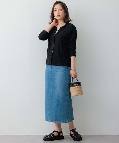 23区(ニジュウサンク)の「【SLOW/一部店舗限定】シアーツイストシングルジャージー カーディガン(Tシャツ/カットソー・レディース・ブラック系/グレー系/ベージュ系/ローズ系・40/38)」の9枚目の写真