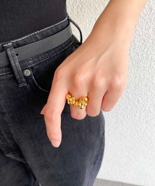 LAPUIS(ラピュイ)の「LAPUIS(ラピュイ)Coil Grain ring(リング・レディース・ゴールド/マルチ・11号/13号)」の10枚目の写真