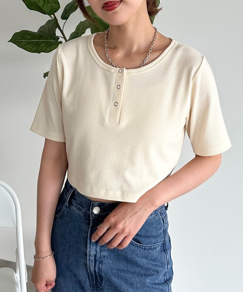 apres jour mignon（アプレジュールミニョン）の「丈アソートヘンリー半袖トップス【ZOZOTOWN限定アイテム】（Tシャツ/カットソー・レディース・ブルー/ナチュラル/杢グレー/ブラック系その他/レッド系その他/レッド/アイボリー/ブラック系その他2/グレー系その他/ブラック・フリー/X-LARGE）」の8枚目の写真