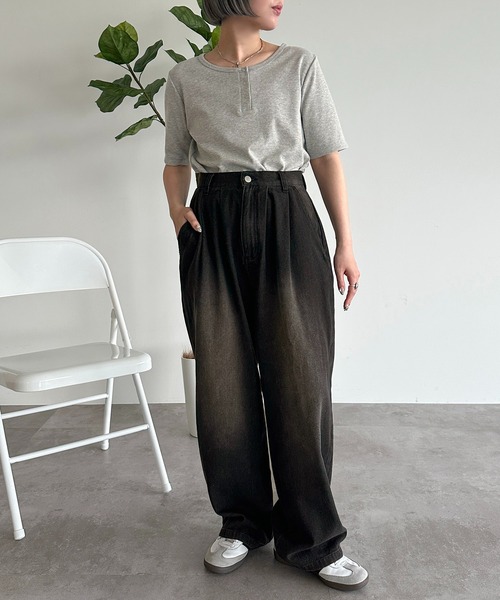 apres jour mignon（アプレジュールミニョン）の「丈アソートヘンリー半袖トップス【ZOZOTOWN限定アイテム】（Tシャツ/カットソー・レディース・ブルー/ナチュラル/杢グレー/ブラック系その他/レッド系その他/レッド/アイボリー/ブラック系その他2/グレー系その他/ブラック・フリー/X-LARGE）」の19枚目の写真