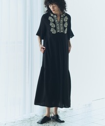刺繍ロングワンピース