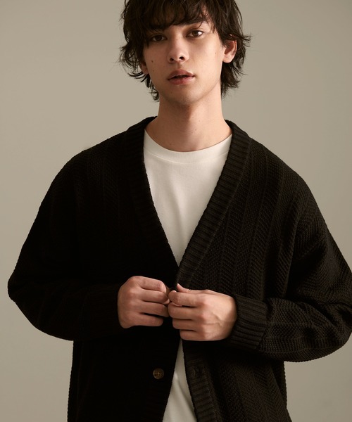 Revo.（レボ）の「Revo. ジオメストライプ ルーズカーディガン（カーディガン/ボレロ・メンズ・グレー/ブラック/カーキ/マスタード/ブルー・2/1）」の11枚目の写真