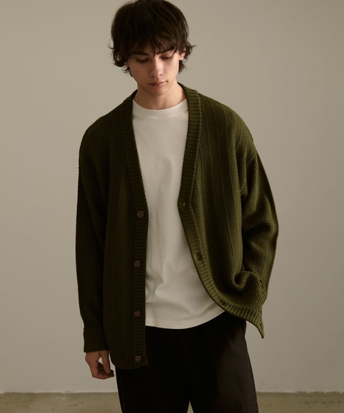 Revo.（レボ）の「Revo. ジオメストライプ ルーズカーディガン（カーディガン/ボレロ・メンズ・グレー/ブラック/カーキ/マスタード/ブルー・2/1）」の8枚目の写真