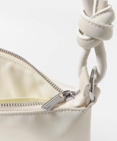 KBF（ケイビーエフ）の「ハンドルデザインショルダーBAG（ショルダーバッグ・レディース・アイボリー/ベージュ/ライトブルー・ONE）」の11枚目の写真