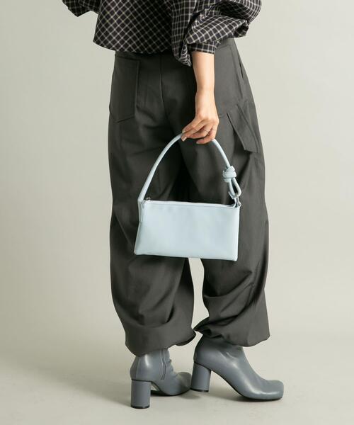 KBF（ケイビーエフ）の「ハンドルデザインショルダーBAG（ショルダーバッグ・レディース・アイボリー/ベージュ/ライトブルー・ONE）」の16枚目の写真