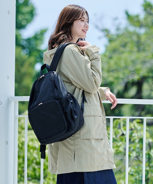 Arnold Palmer(アーノルドパーマー)の「マルチポケット リュック(バックパック/リュック・レディース・アイボリー/ブラック/ブラウン・F)」の3枚目の写真