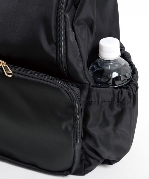 Arnold Palmer(アーノルドパーマー)の「マルチポケット リュック(バックパック/リュック・レディース・アイボリー/ブラック/ブラウン・F)」の4枚目の写真