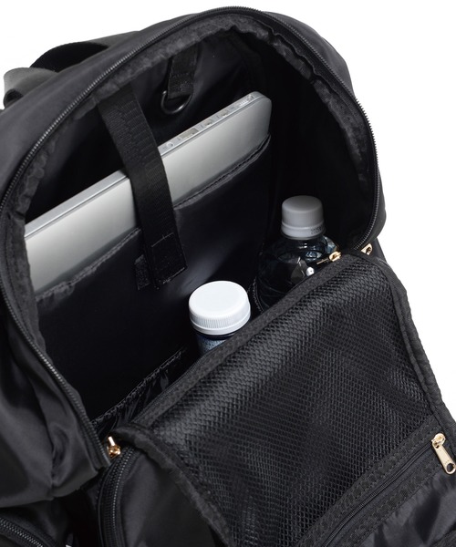 Arnold Palmer(アーノルドパーマー)の「マルチポケット リュック(バックパック/リュック・レディース・アイボリー/ブラック/ブラウン・F)」の7枚目の写真