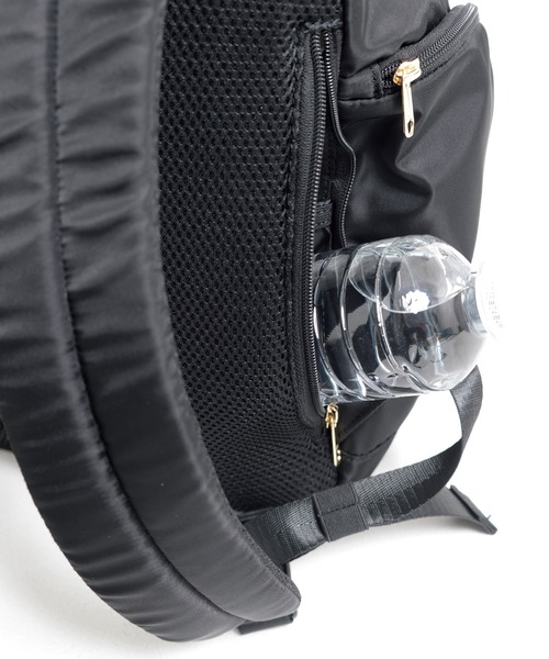 Arnold Palmer(アーノルドパーマー)の「マルチポケット リュック(バックパック/リュック・レディース・アイボリー/ブラック/ブラウン・F)」の8枚目の写真