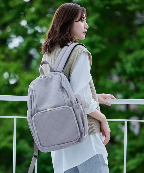 Arnold Palmer(アーノルドパーマー)の「マルチポケット リュック(バックパック/リュック・レディース・アイボリー/ブラック/ブラウン・F)」の15枚目の写真