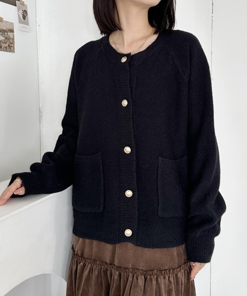 CLEA(クレア)の「ゴールドボタンニットカーディガン(カーディガン/ボレロ・レディース・アイボリー/ブラック/ベージュ/ピンク/レッド・FREE)」の17枚目の写真