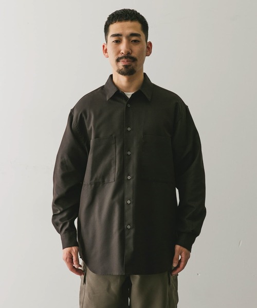 URBAN RESEARCH DOORS（アーバンリサーチドアーズ）の「『吸水速乾』セオアルファウールライクレギュラーカラーシャツ（シャツ/ブラウス・メンズ・グレー/ダークブラウン・MEDIUM/LARGE）」の13枚目の写真