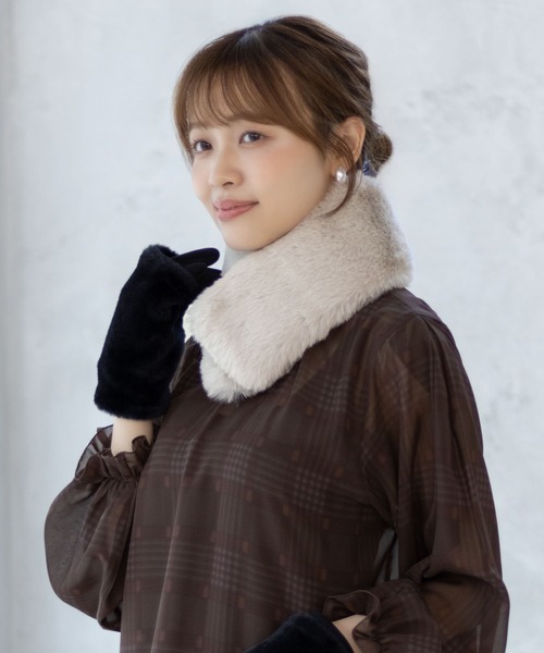 HusHusH（ハッシュアッシュ）の「HusHusH ファーマフラー（マフラー・レディース・グレー/ダークグレー/ベージュ・フリー）」の4枚目の写真