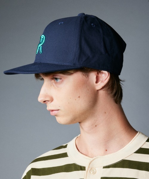rehacer(レアセル)の「rehacer : R logo Codura B.B Cap / Rロゴ コーデュラ ベースボールキャップ(キャップ・メンズ・ブラック/ネイビー・FREE)」の5枚目の写真