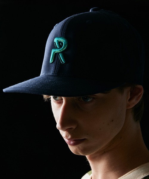 rehacer(レアセル)の「rehacer : R logo Codura B.B Cap / Rロゴ コーデュラ ベースボールキャップ(キャップ・メンズ・ブラック/ネイビー・FREE)」の9枚目の写真