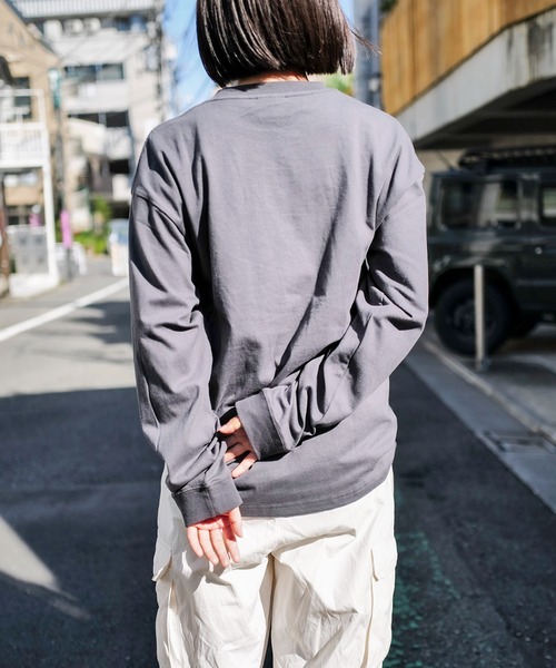 UNIIT（ユニット）の「【GREMLINS/グレムリン】オリジナルデザインロンT ギズモ　ドロップショルダー ビッグシルエット　ユニセックス（Tシャツ/カットソー・メンズ・ブルー系その他/グレー系その他2/ホワイト系その他/ベージュ系その他2/グレー系その他・MEDIUM/SMALL/X-LARGE/LARGE）」の22枚目の写真