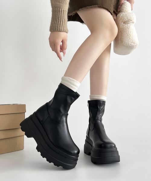 Shoes in Closet（シューズインクローゼット）の「厚底 トリプルソール ストレッチ フィット ショートブーツ 2896（ブーツ・レディース・ブラック/ダークブラウン・LL/L/M/S）」の6枚目の写真