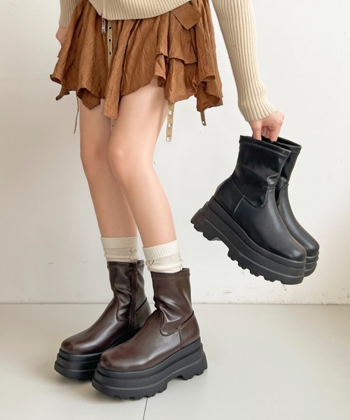 Shoes in Closet（シューズインクローゼット）の「厚底 トリプルソール ストレッチ フィット ショートブーツ 2896（ブーツ・レディース・ブラック/ダークブラウン・LL/L/M/S）」の11枚目の写真