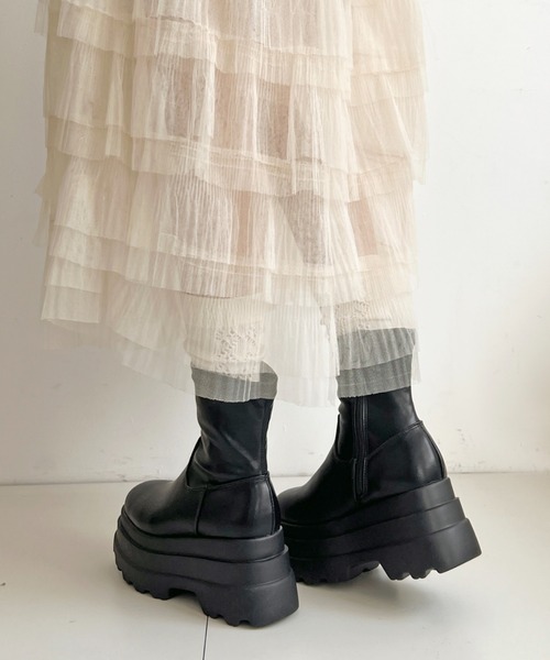 Shoes in Closet（シューズインクローゼット）の「厚底 トリプルソール ストレッチ フィット ショートブーツ 2896（ブーツ・レディース・ブラック/ダークブラウン・LL/L/M/S）」の14枚目の写真