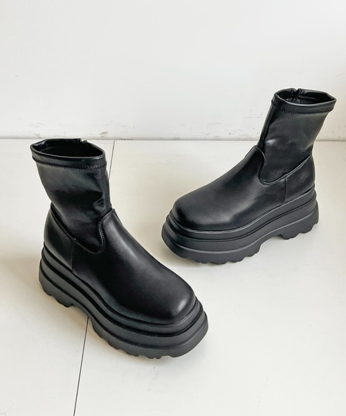 Shoes in Closet（シューズインクローゼット）の「厚底 トリプルソール ストレッチ フィット ショートブーツ 2896（ブーツ・レディース・ブラック/ダークブラウン・LL/L/M/S）」の18枚目の写真