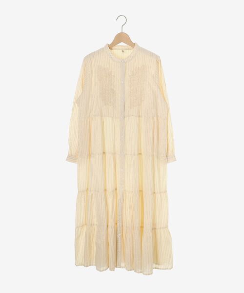 le.coeur blanc（ルクールブラン）の「Fanaka ラメストライプ刺繍ワンピース（ワンピース・レディース・ホワイト系その他2・38）」の2枚目の写真