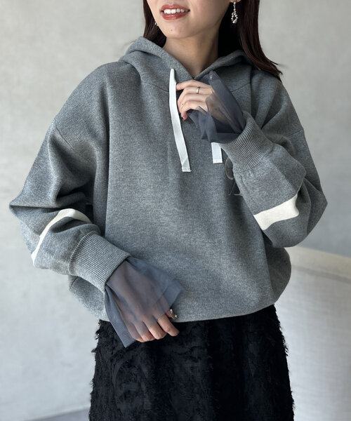 Chez toi(シェトワ)の「袖チュールカットプルオーバー(Tシャツ/カットソー・レディース・オフホワイト/チャコールグレー/ブラック・FREE)」の11枚目の写真