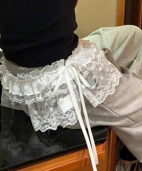 Achic（アシック）の「レースリボンレイヤードシアースカート（ベルト・レディース・ブラック/ホワイト・M）」の3枚目の写真