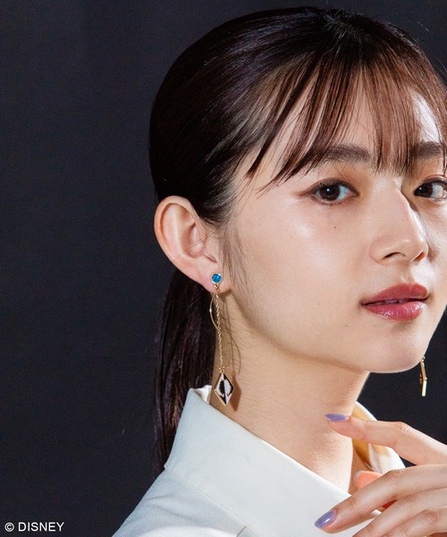 Disney(ディズニー)の「ディズニー ヴィランズ / ウェーブイヤリング(イヤリング・レディース・パープル/シルバー/ブラック・FREE)」の2枚目の写真