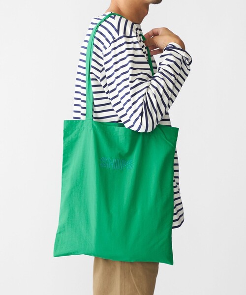 SHIPS(シップス)の「【WEB限定】SHIPS: パッカブル ナイロン SHIPSロゴ エンブロイダリー トート バッグ(トートバッグ・メンズ・ベージュ/イエロー/ネイビー/ラベンダー/グリーン/ブラック/ワイン/ブルー・ONE SIZE)」の3枚目の写真