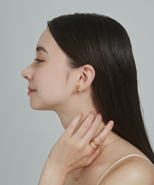 ciite' surgical stainless（シーテサージカルステンレス）の「【 金属アレルギー対応 】 ノット イヤリング サージカルステンレス   (両耳用)（イヤリング・レディース・シルバー/ゴールド・FREE）」の4枚目の写真