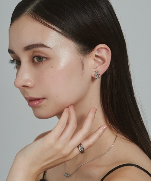 ciite' surgical stainless（シーテサージカルステンレス）の「【 金属アレルギー対応 】 ノット イヤリング サージカルステンレス   (両耳用)（イヤリング・レディース・シルバー/ゴールド・FREE）」の7枚目の写真