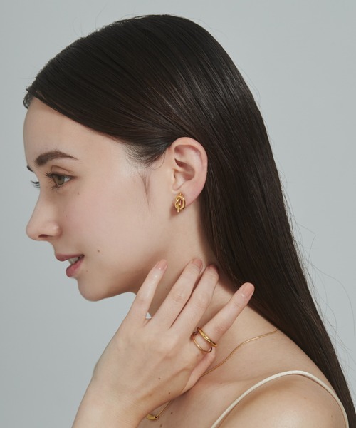 ciite' surgical stainless（シーテサージカルステンレス）の「【 金属アレルギー対応 】 ノット イヤリング サージカルステンレス   (両耳用)（イヤリング・レディース・シルバー/ゴールド・FREE）」の8枚目の写真
