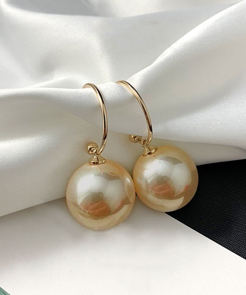 TONE SELECT GOODS（トーンセレクトグッズ）の「【resonance】ビッグパール ゆらゆら フープピアス（ピアス（両耳用）・レディース・シャンパン/ホワイト/ボルドー・FREE）」の5枚目の写真