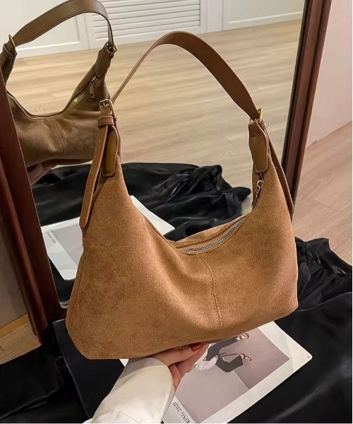 ammy.（エイミードット）の「【 ammy. / エイミードット 】 スエード調 ２Way ショルダーバッグ（ショルダーバッグ・レディース・ブラック/ブラウン/ベージュ/ライトブラウン・FREE）」の10枚目の写真