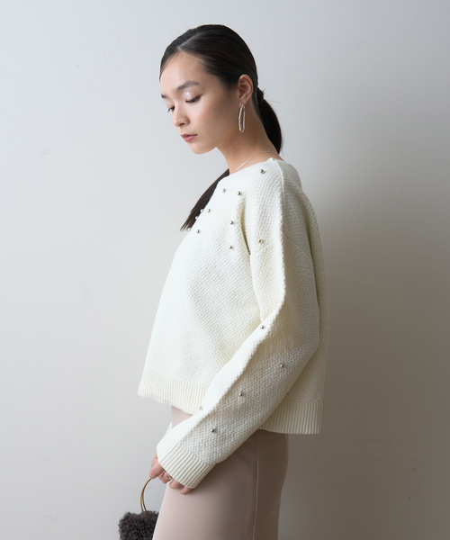 EMMA　ROUGE VIF（エマルージュヴィフ）の「【一部店舗限定】ビジューニットプルオーバー（ニット/セーター・レディース・チャコールグレー/アイボリー・フリー）」の6枚目の写真