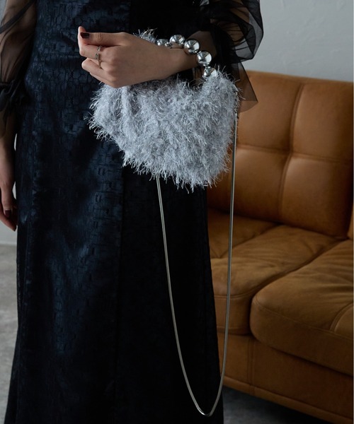 &Robu.(アンドロブ)の「パールハンドルシャギーバッグ お呼ばれ 結婚式 成人式(ハンドバッグ・レディース・ブラック/グレー/ベージュ・FREE)」の14枚目の写真