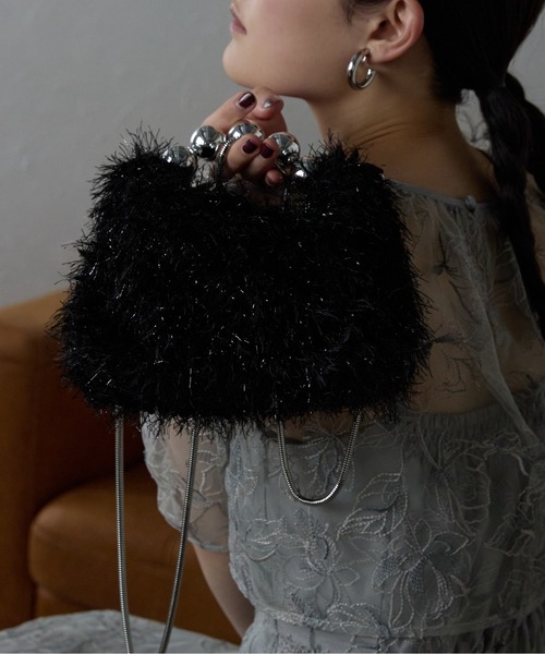 &Robu.(アンドロブ)の「パールハンドルシャギーバッグ お呼ばれ 結婚式 成人式(ハンドバッグ・レディース・ブラック/グレー/ベージュ・FREE)」の16枚目の写真