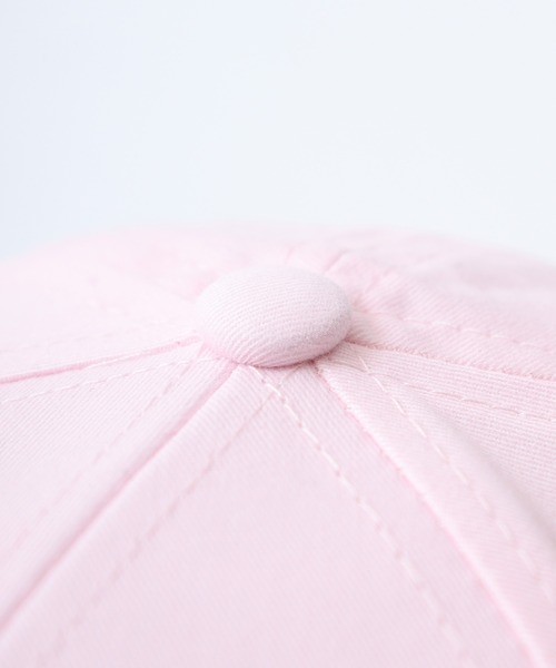 Guess（ゲス）の「GUESS LOGO BASEBALL CAP_MINI ME キャップ（キャップ・レディース・ブラック/ピンク・M）」の13枚目の写真