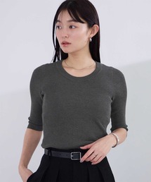 Uネックリブニット